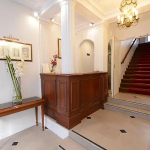 Imperial 3*, París Francia
